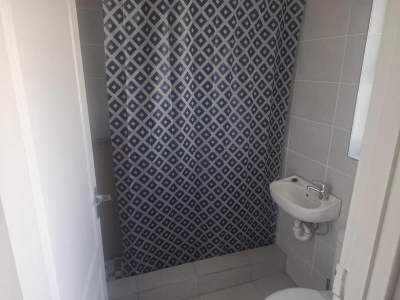 To Let 1 Bedroom Property for Rent in Bothasig Western Cape